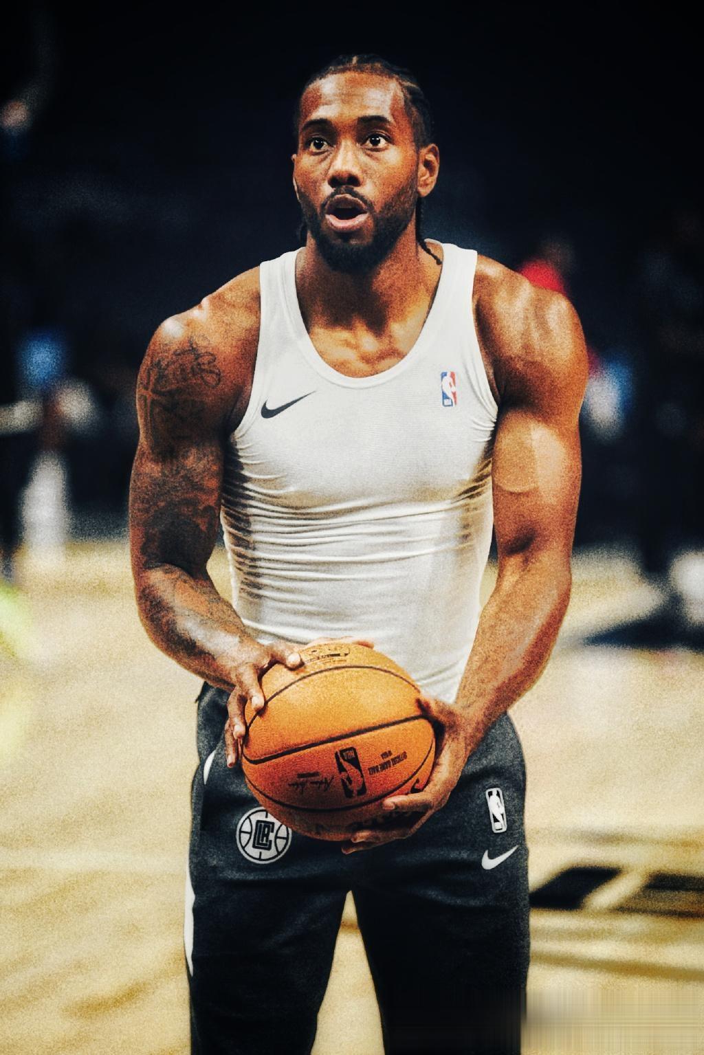 多特vs勒沃库森：阿德耶米领衔，小贝林厄姆、丘库埃梅卡出战（多特迎战勒沃库森：阿德耶米坐镇，小贝林厄姆与丘库埃梅卡登场）