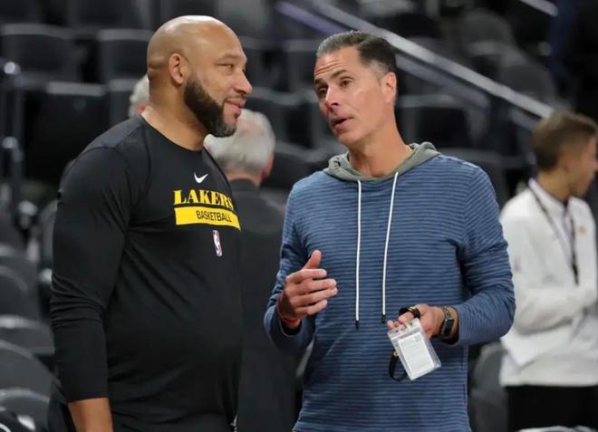 科尔：库里恢复进展顺利，有望按计划在下周对阵森林狼时复出（科尔透露库里康复顺利，预计下周按计划战森林狼复出）