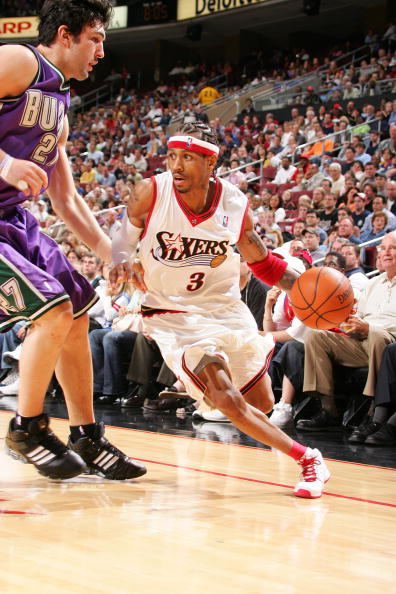 斯基拉：尤文将给伊尔迪兹500-550万年薪，加与欧冠挂钩奖金（斯基拉：尤文拟向伊尔迪兹提供500-550万年薪，含与欧冠挂钩的奖金）