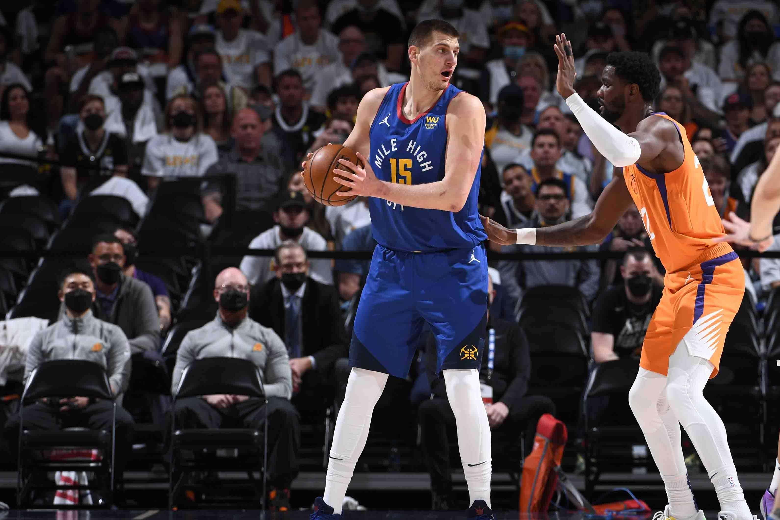 巴特萨吉感谢球迷支持，庆祝球队重要胜利（巴特萨吉向球迷致谢，欢庆球队关键胜利）