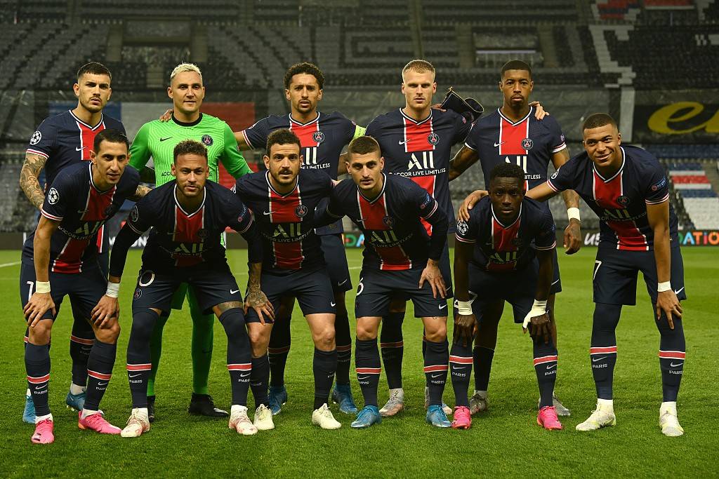 TA：球员版长袖球衣全面回归，实现从性能到美学的个性表达（TA：球员版长袖球衣重磅回归，以性能与美学共振诠释个性）