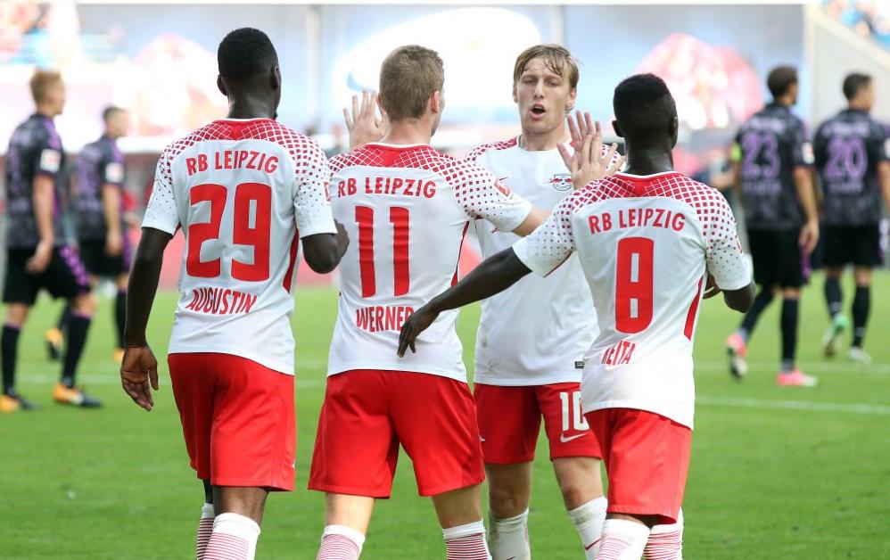 2025中冠奖项公布：厦门队张越包揽最佳球员、最佳射手（2025中冠评奖出炉：厦门队张越荣膺最佳球员并加冕金靴）