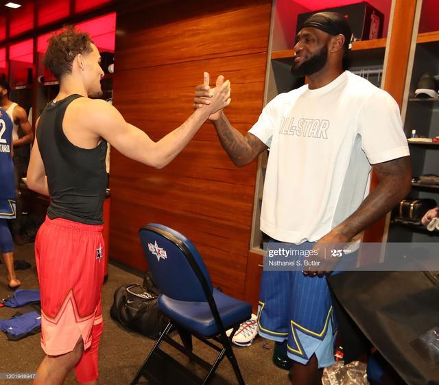 记者：谢泼德在场时单防是个问题 加时变数是国王连打谢泼德三个（记者：谢泼德上场单防漏洞明显 加时赛国王连续三次点名针对）