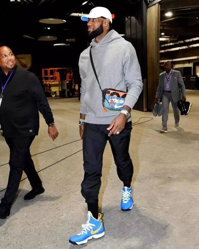 莱万特高层：几乎每天都收到关于埃永的报价，冬窗不考虑出售他（莱万特高层：埃永报价几乎天天来，冬窗无意出售）