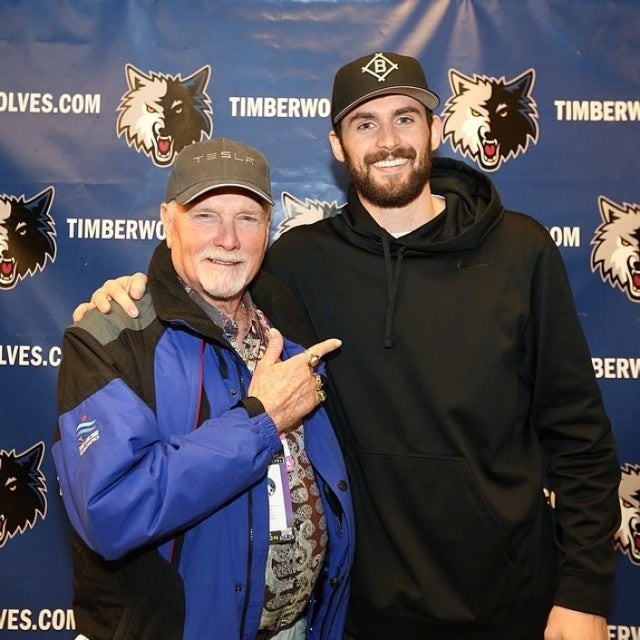 赛季还没开始呢！官方：贝西洛维奇辞职 王世龙成为同曦新任主帅（赛季未开打，官方宣布：贝西洛维奇辞职，王世龙出任同曦主帅）