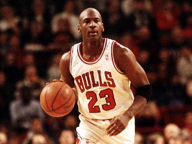 0-3！中国女排被淘汰主帅怒斥队员排球世锦赛无缘四强（0-3出局！中国女排无缘世锦赛四强 主帅赛后怒批队员）